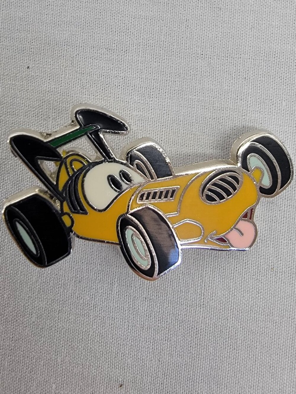 DISNEY Pin Trading ~ Mystery Series ~Disney Racers ~ Pluto ~ 2013 ~ P08